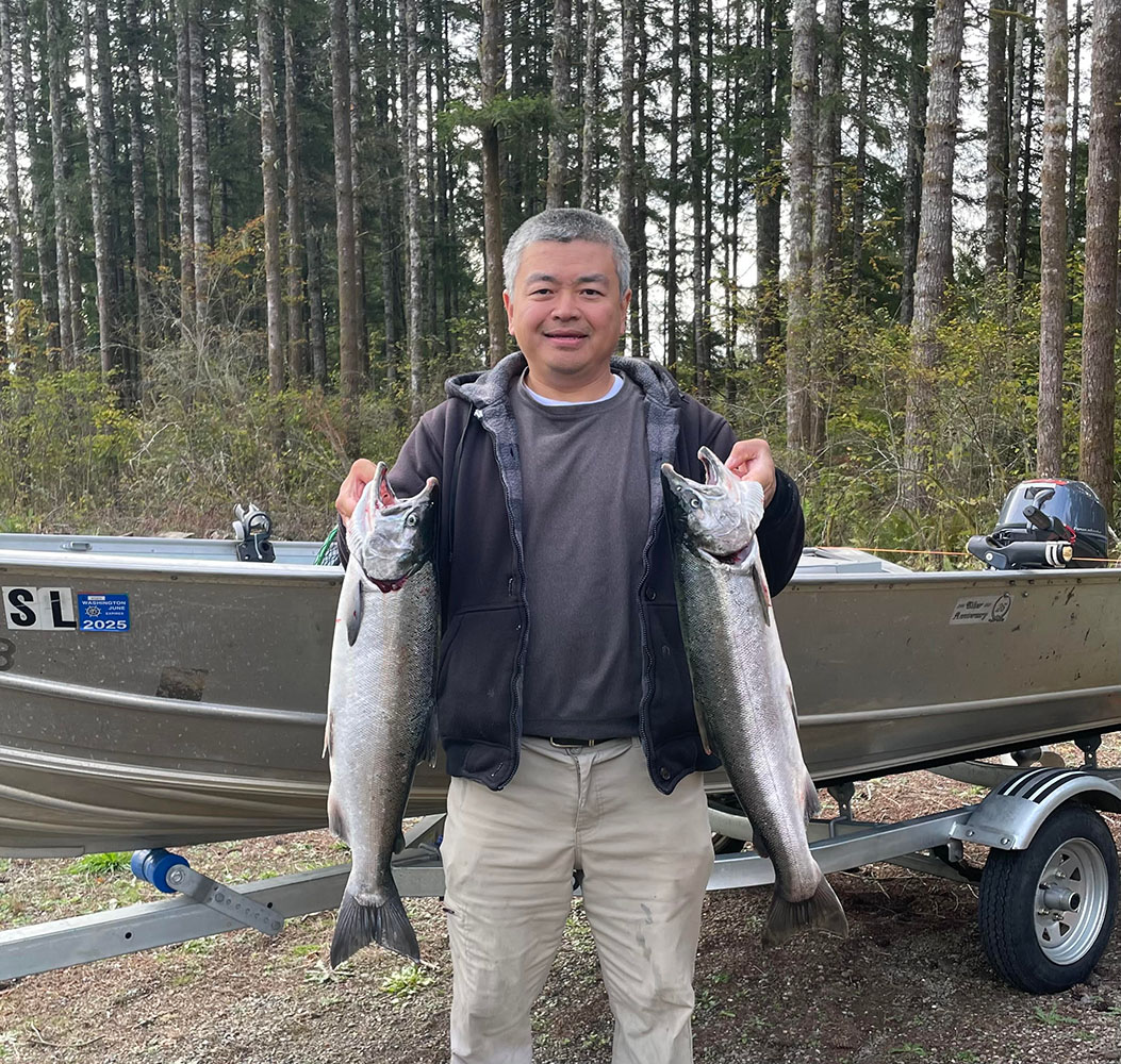 1766171873_dr-with-fishs 1766171873 dr with fishs 1